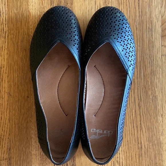 Dansko Neely Cut-Out Flats In black 6.5 - Picture 3 of 6